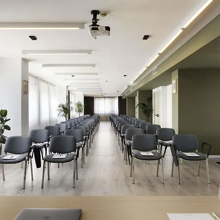 Mercure Milano Hotel 4*