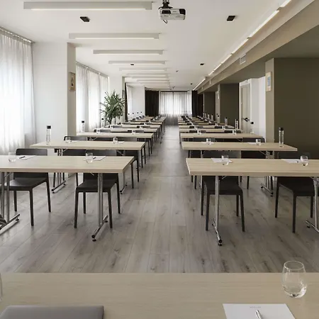 Hotel Mercure Milano 4*